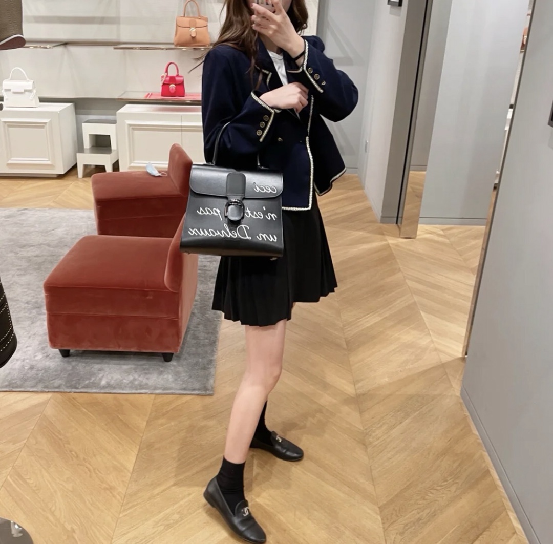 Delvaux L'Humour MM in Box Calf AA0661AAM099ZPN black