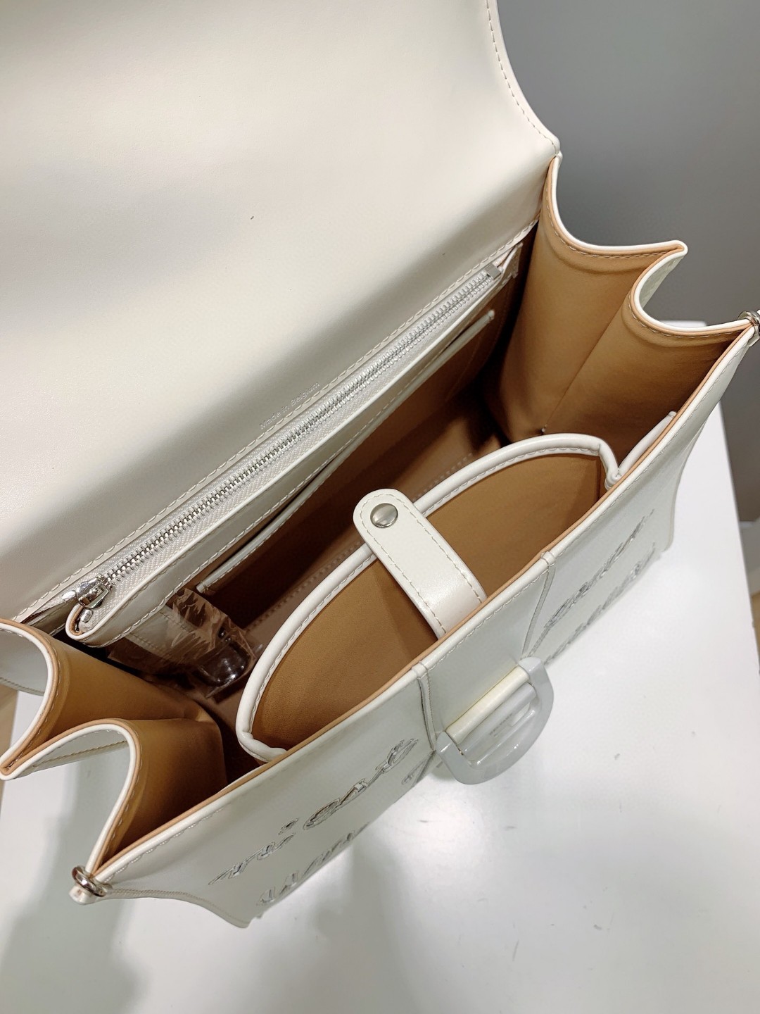 Delvaux L'Humour MM in Box Calf AA0661AAM white