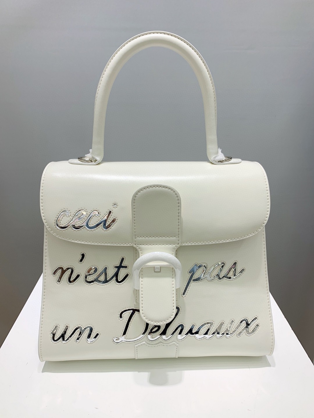 Delvaux L'Humour MM in Box Calf AA0661AAM white