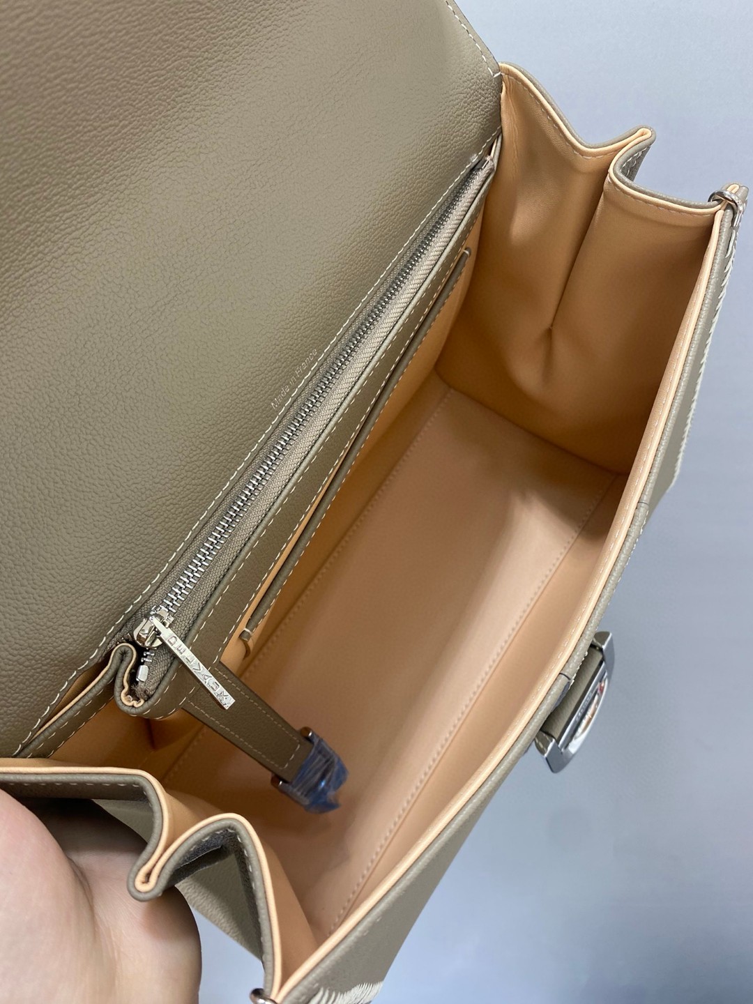 Delvaux Brillant MM Flywheel 2021 grey