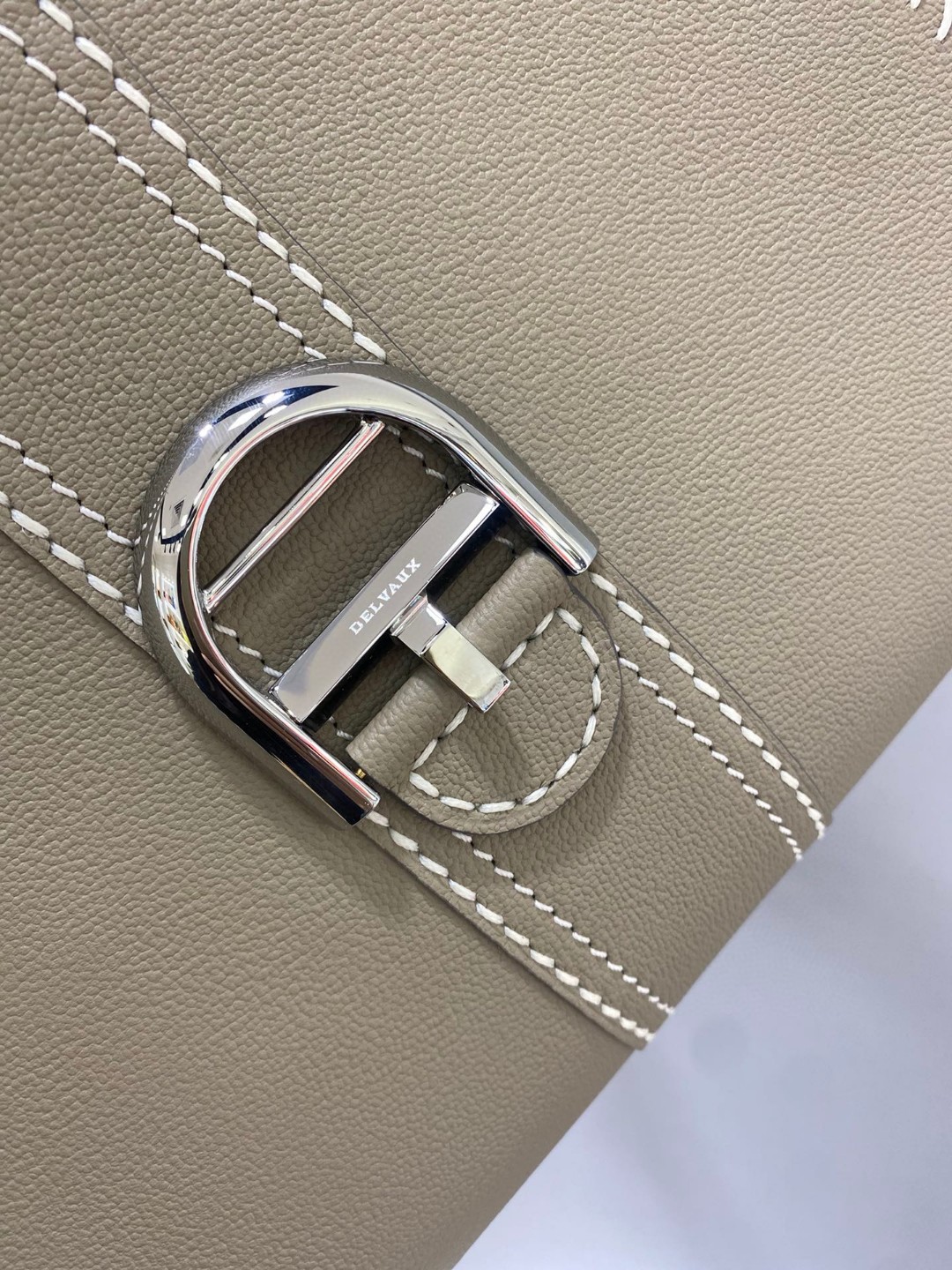 Delvaux Brillant MM Flywheel 2021 grey