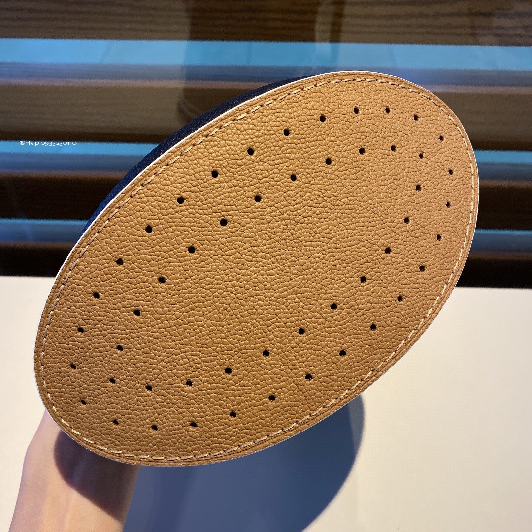 Delvaux Pin Mini Bucket Surpiquéen Taurillon Soft AA0607ATT blue