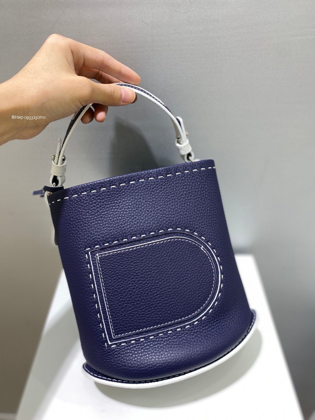 Delvaux Pin Mini Bucket Surpiquéen Taurillon Soft AA0607ATT blue