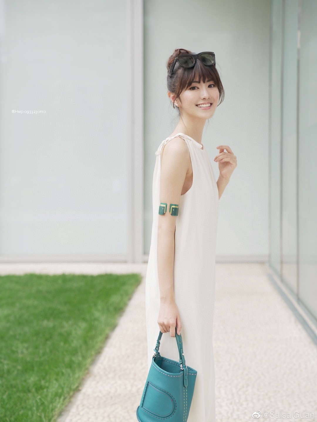 Delvaux Pin Mini Bucket Surpiquéen Taurillon Soft AA0607ATT