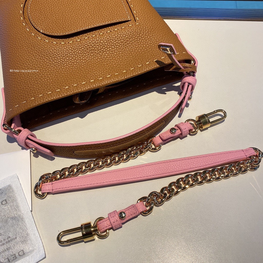 Delvaux Pin Mini Bucket Surpiquéen Taurillon Soft AA0607ATT0ADNDO gold /pink