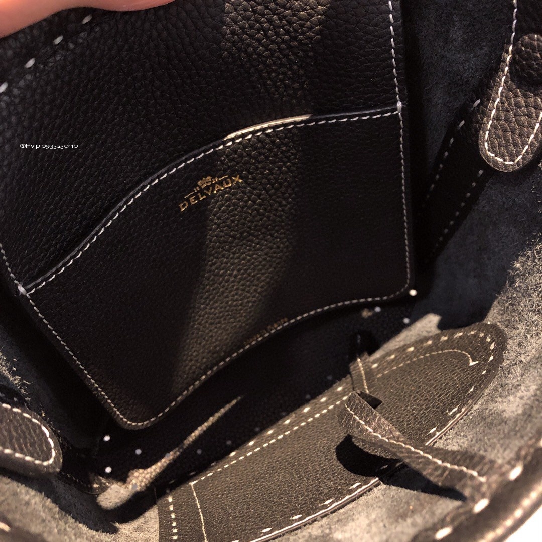 Delvaux Pin Mini Bucket Surpiquéen Taurillon Soft AA0607ATT0ADNDO black
