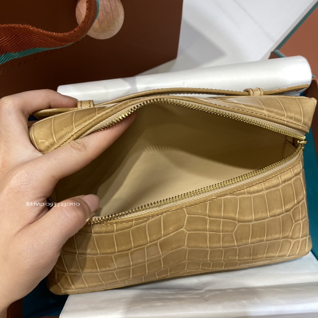 Loro Piana Extra Pocket L19 crocodile