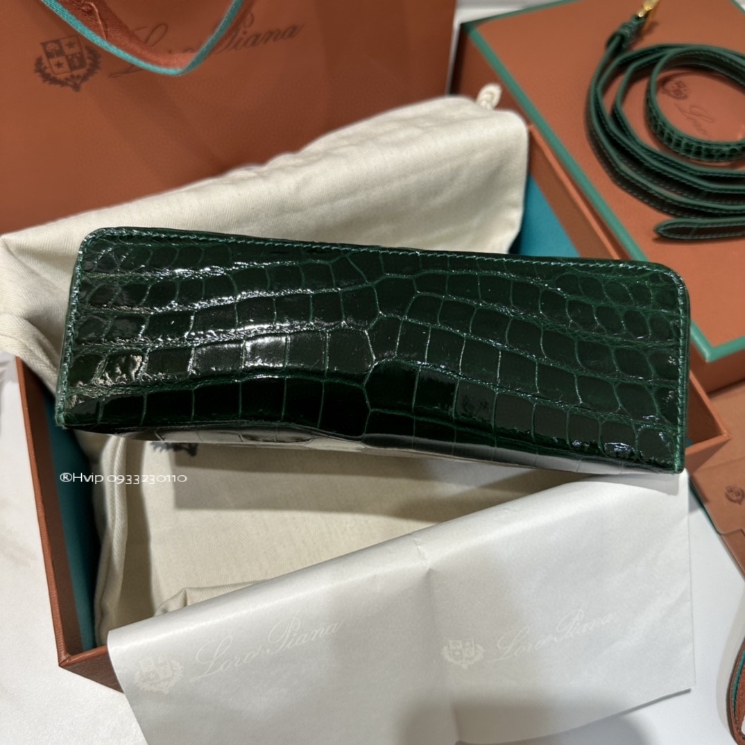 Loro Piana Extra Pocket L19 crocodile