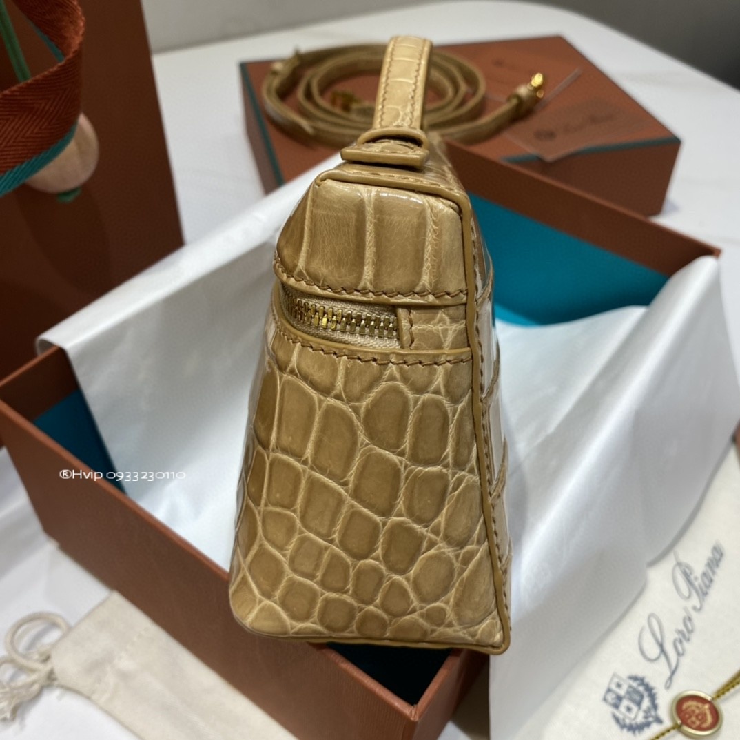 Loro Piana Extra Pocket L19 crocodile