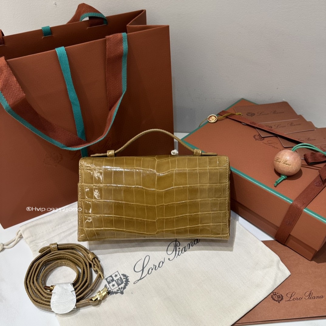 Loro Piana Extra Pocket L19 crocodile