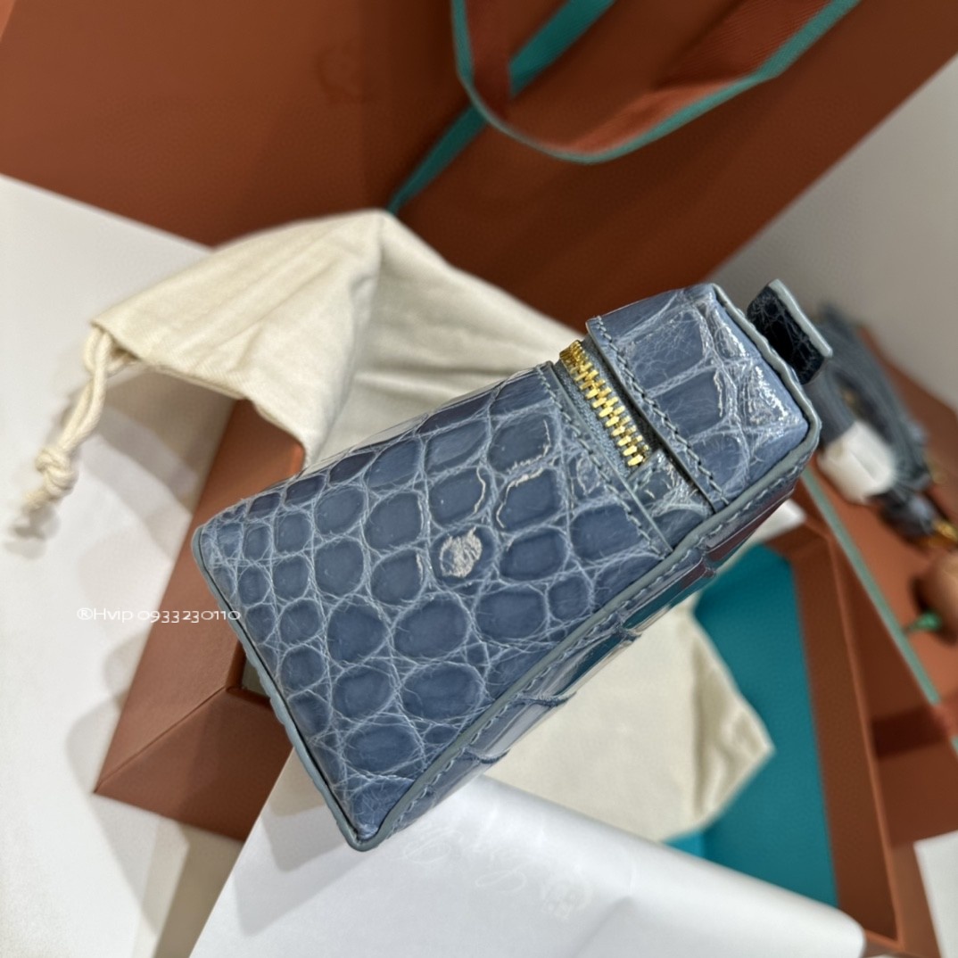 Loro Piana Extra Pocket L19 crocodile