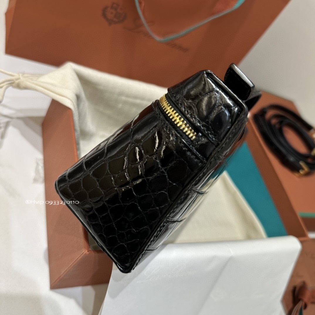 Loro Piana Extra Pocket L19 crocodile