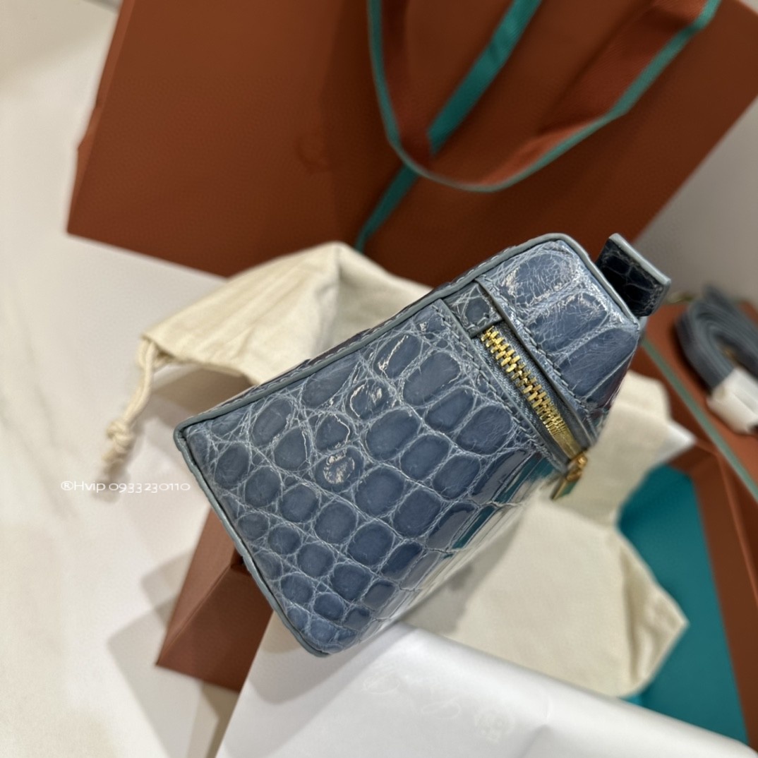 Loro Piana Extra Pocket L19 crocodile