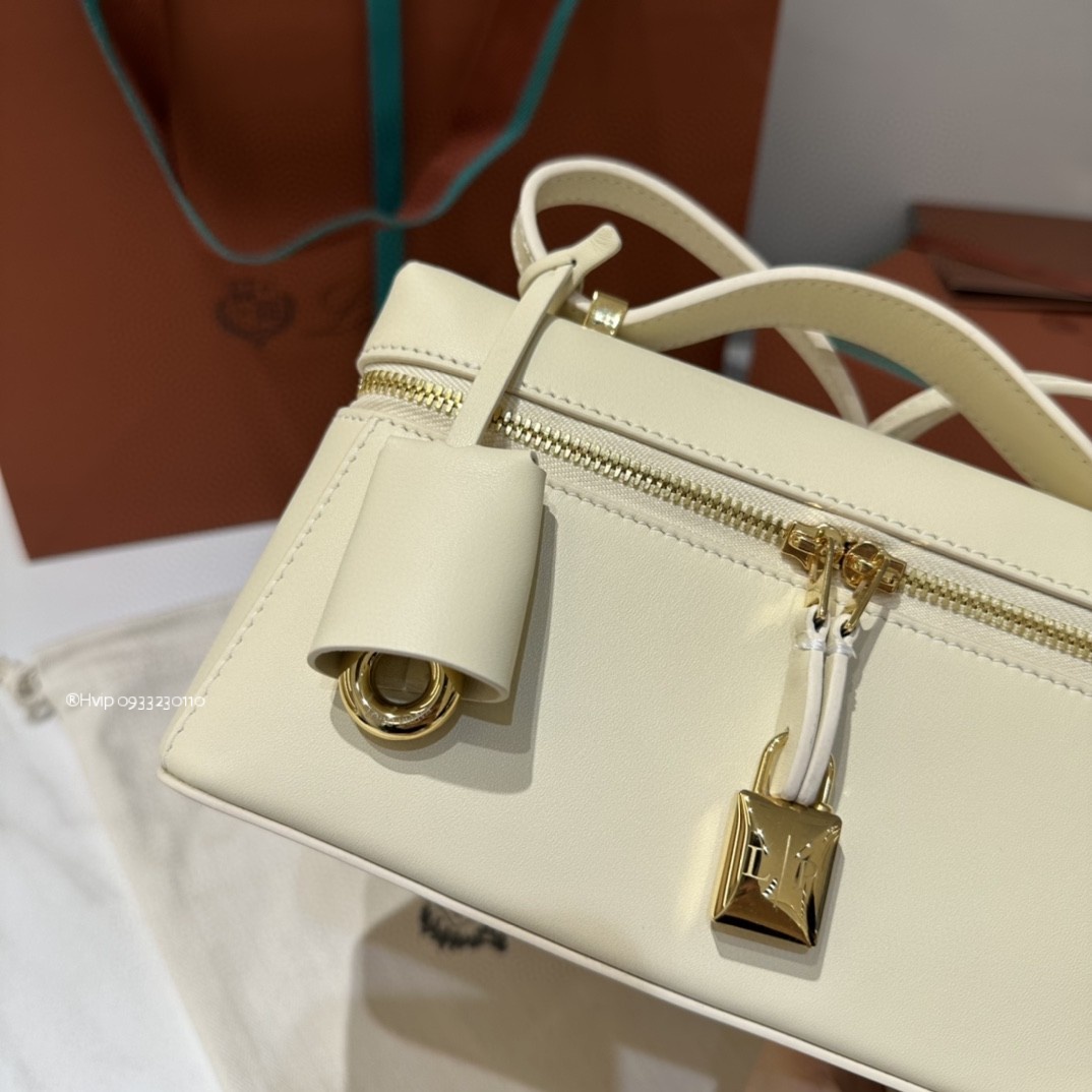 Loro Piana Extra Bag L19 Smooth Calfskin Sunday Morning (20C2)