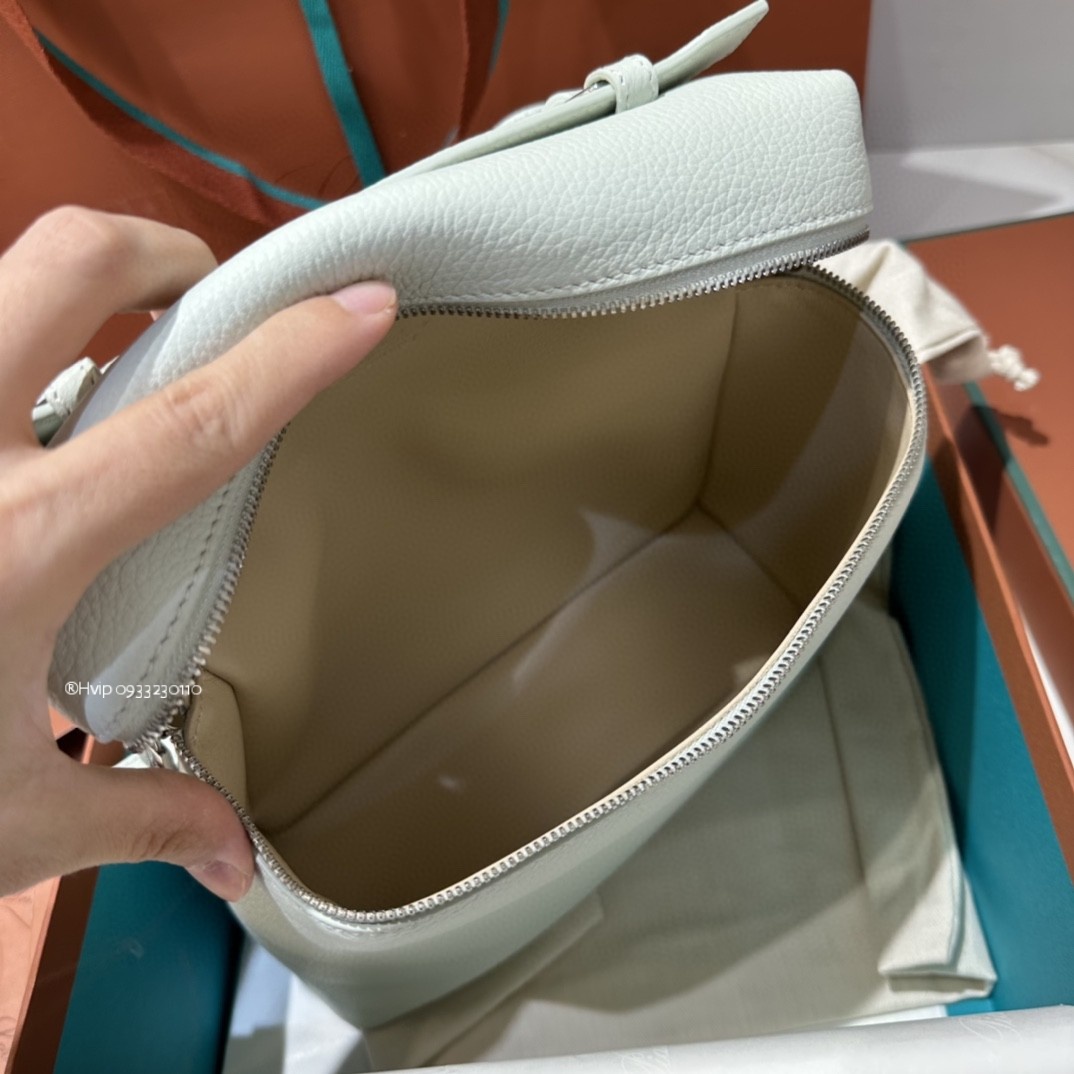 Loro Piana Extra Pocket backpack L23.5 Grained Calfskin FAN4041