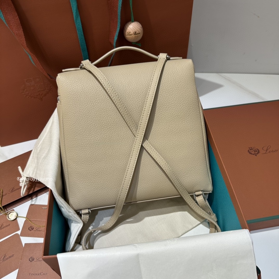 Loro Piana Extra Pocket backpack L23.5 Grained Calfskin FAN4041