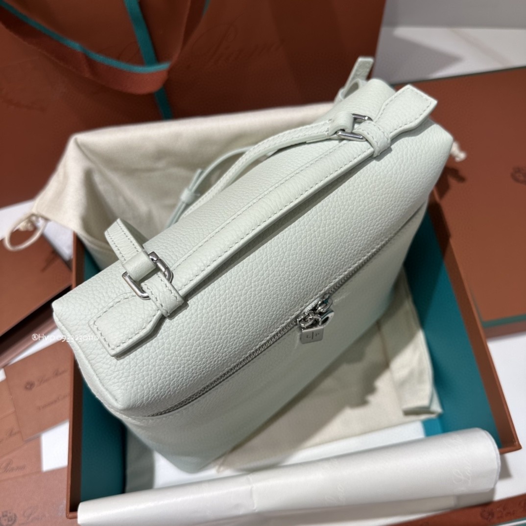 Loro Piana Extra Pocket backpack L23.5 Grained Calfskin FAN4041