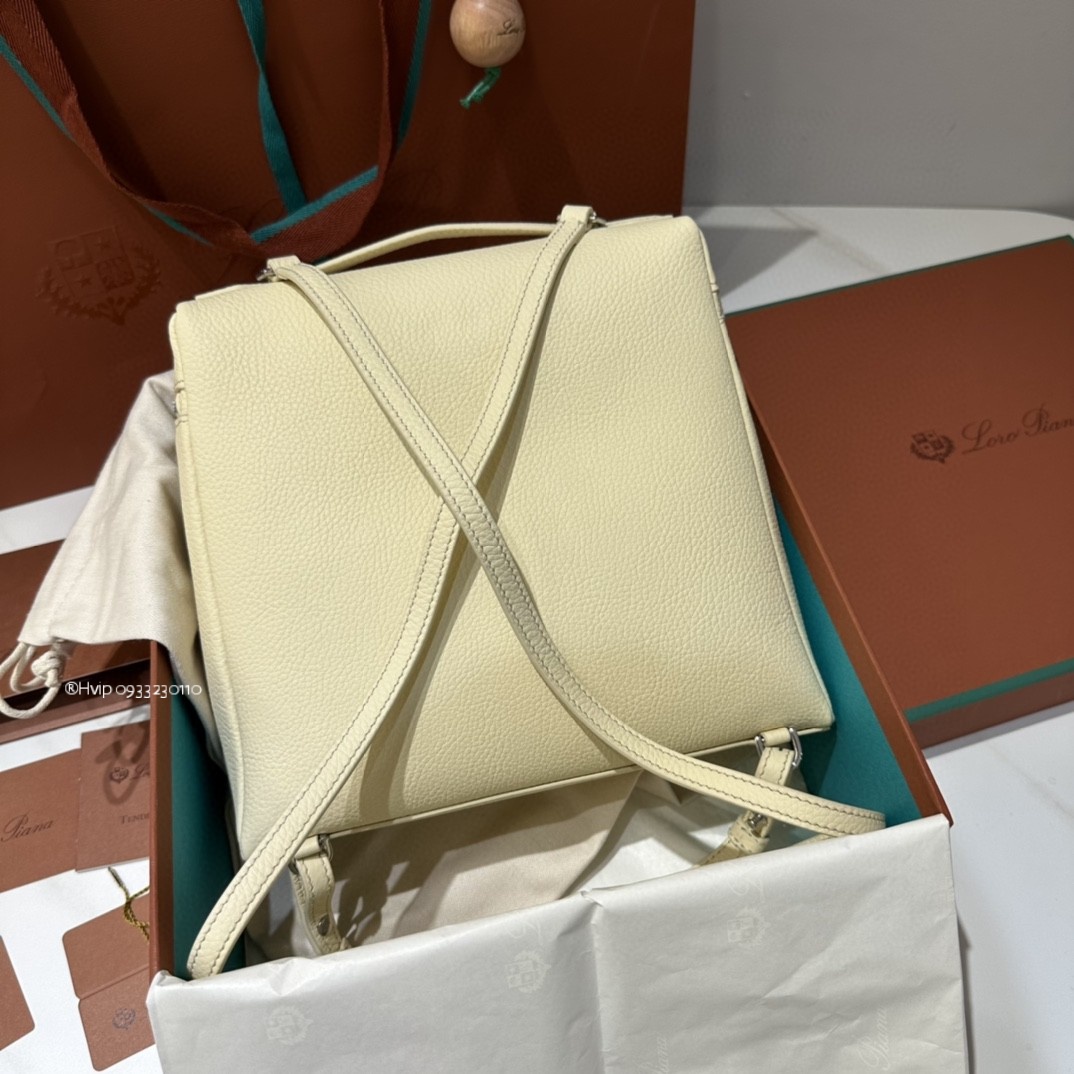 Loro Piana Extra Pocket backpack L23.5 Grained Calfskin FAN4041