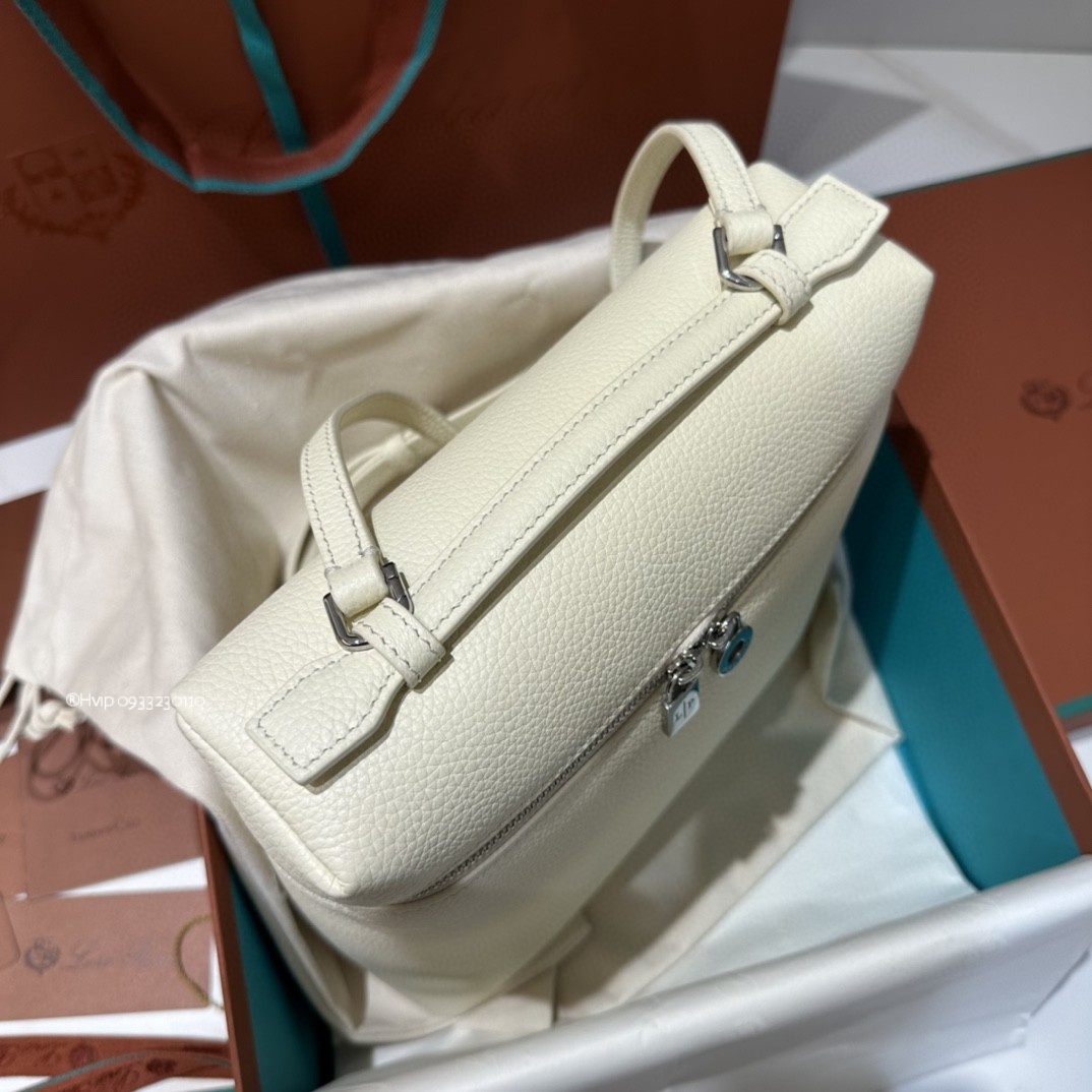 Loro Piana Extra Pocket backpack L23.5 Grained Calfskin FAN4041