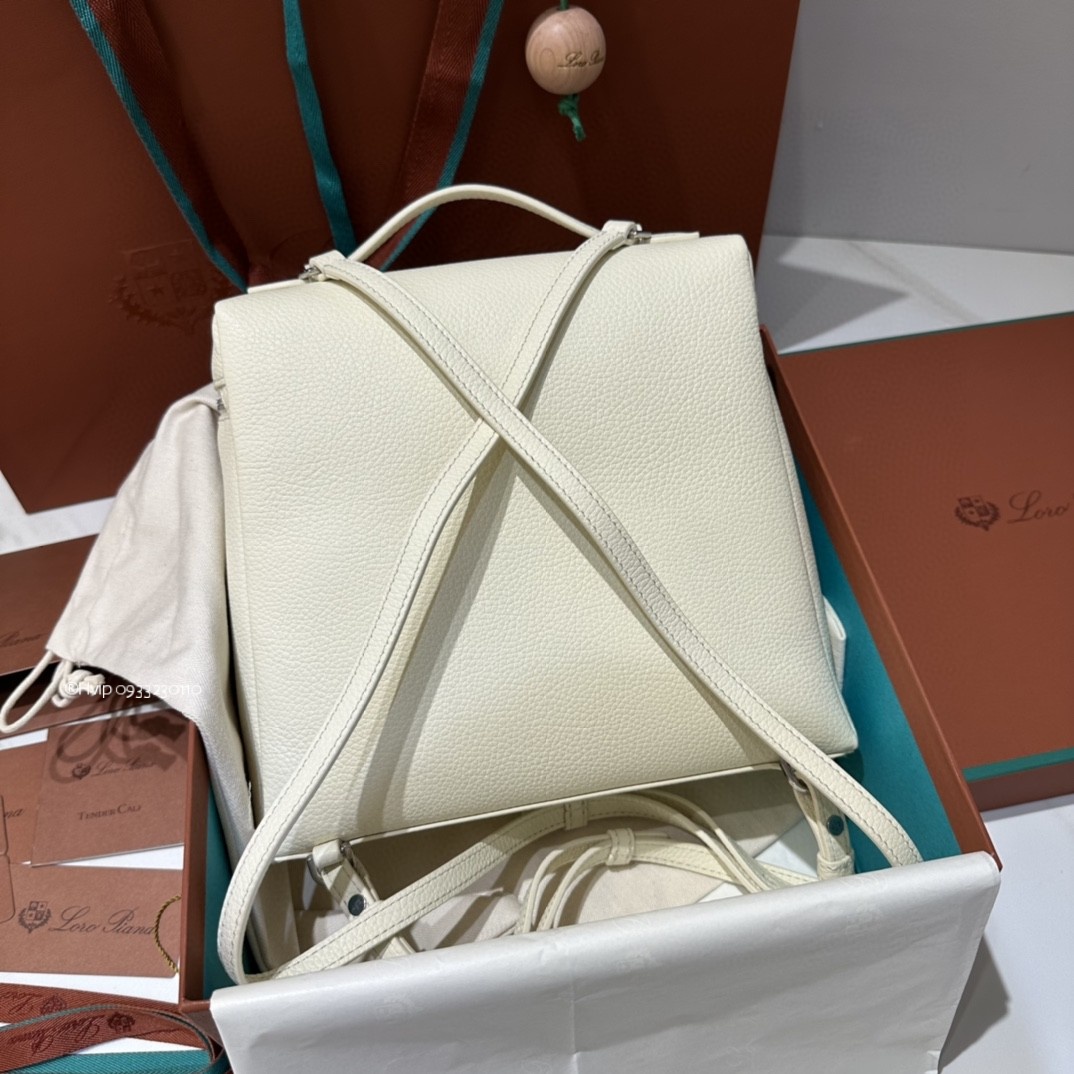 Loro Piana Extra Pocket backpack L23.5 Grained Calfskin FAN4041