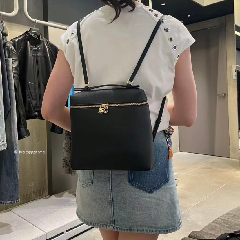 Loro Piana Extra Pocket backpack L23.5 Grained Calfskin black (8000)FAN4041