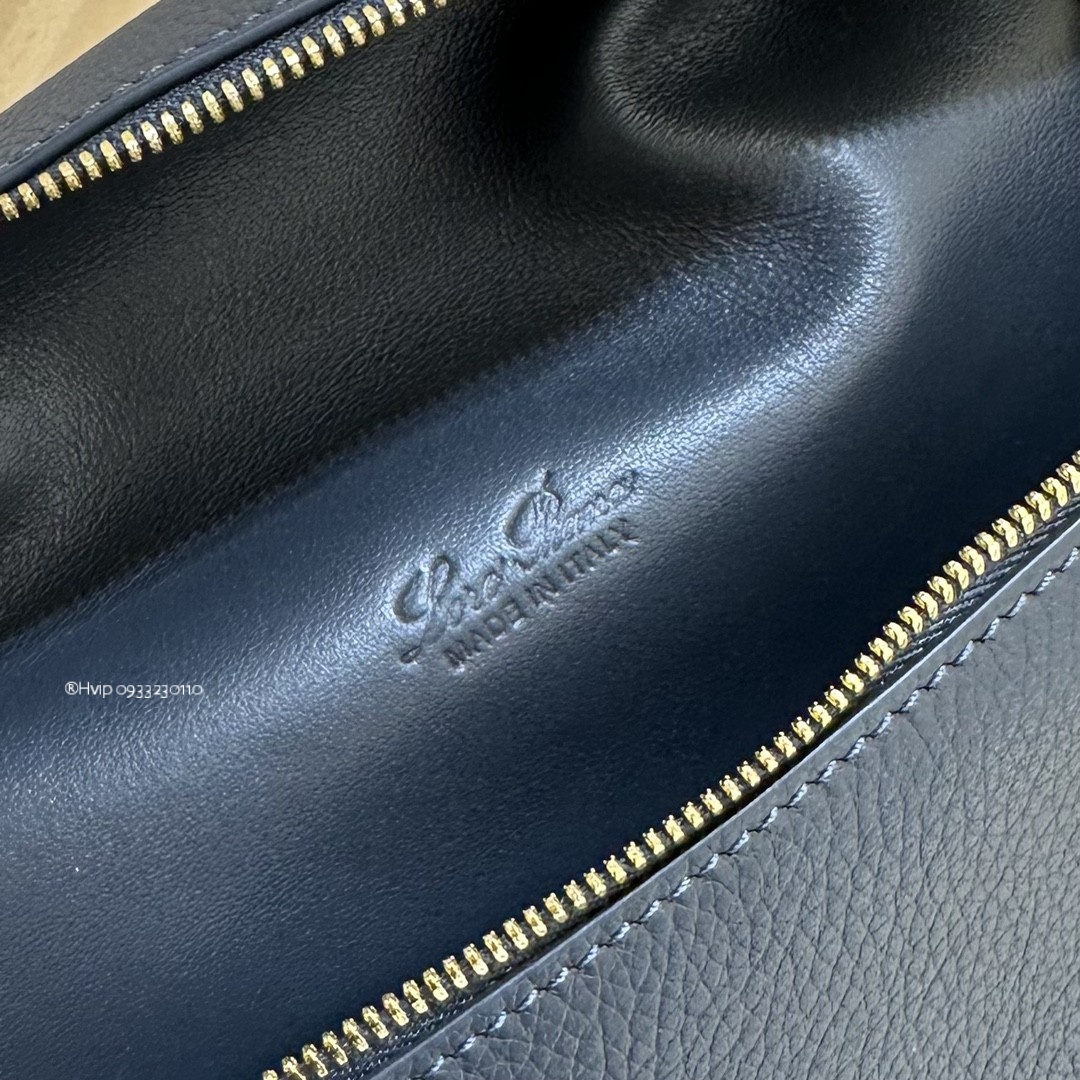 Loro Piana Extra Pocket backpack L23.5 Grained Calfskin navy blue FAN4041