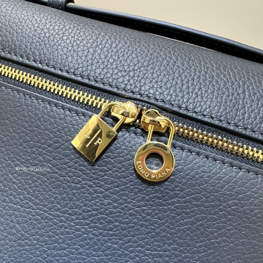 Loro Piana Extra Pocket backpack L23.5 Grained Calfskin navy blue FAN4041