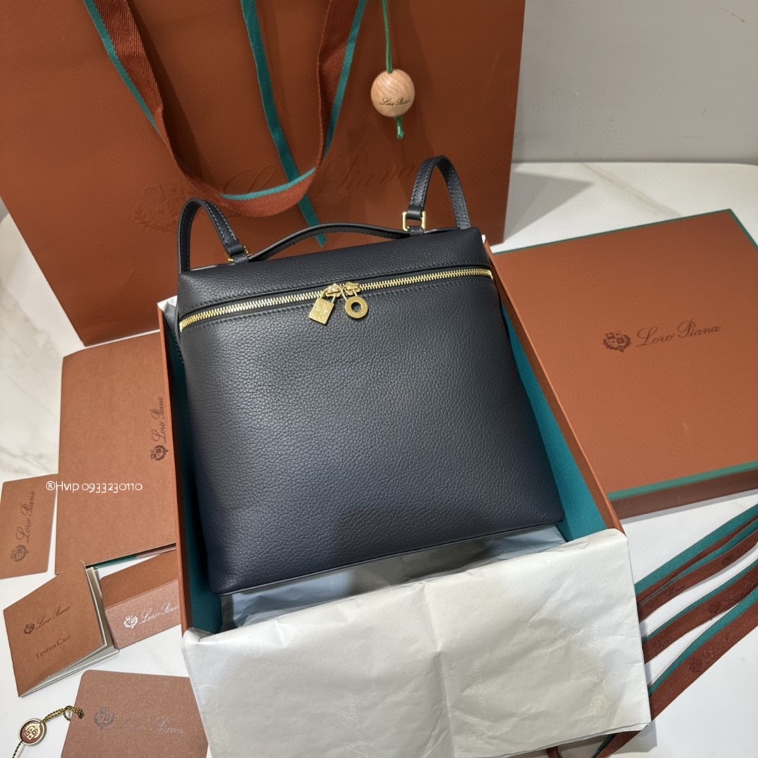 Loro Piana Extra Pocket backpack L23.5 Grained Calfskin navy blue FAN4041