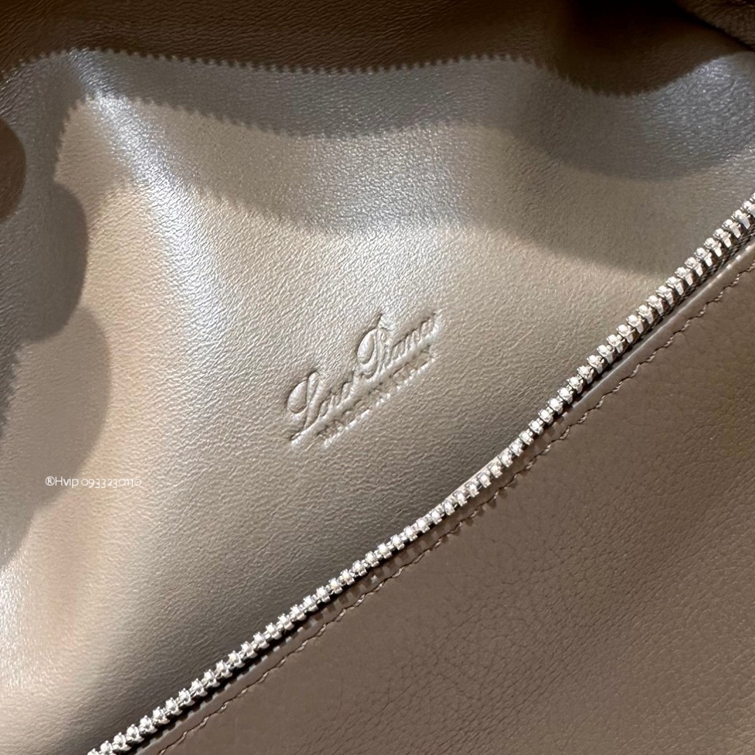 Loro Piana Extra Pocket backpack L23.5 Grained Calfskin FAN4041