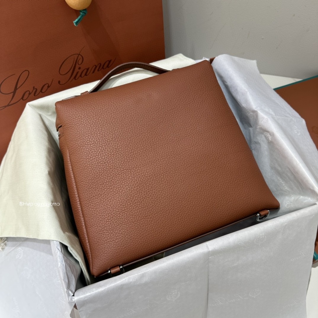 Loro Piana Extra Pocket backpack L23.5 Grained Calfskin FAN4041