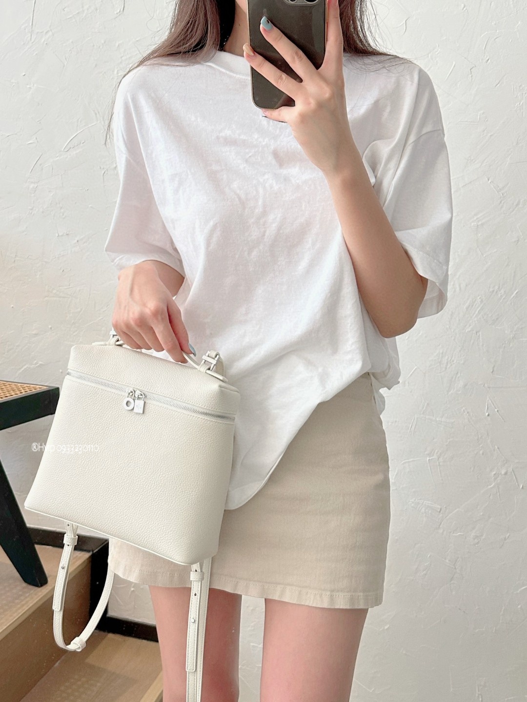 Loro Piana Extra Pocket backpack L23.5 Grained Calfskin white FAN4041