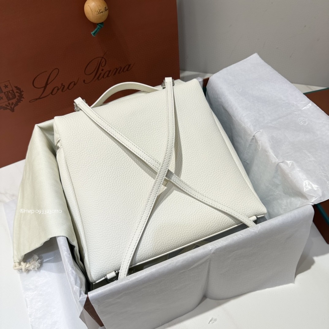 Loro Piana Extra Pocket backpack L23.5 Grained Calfskin white FAN4041