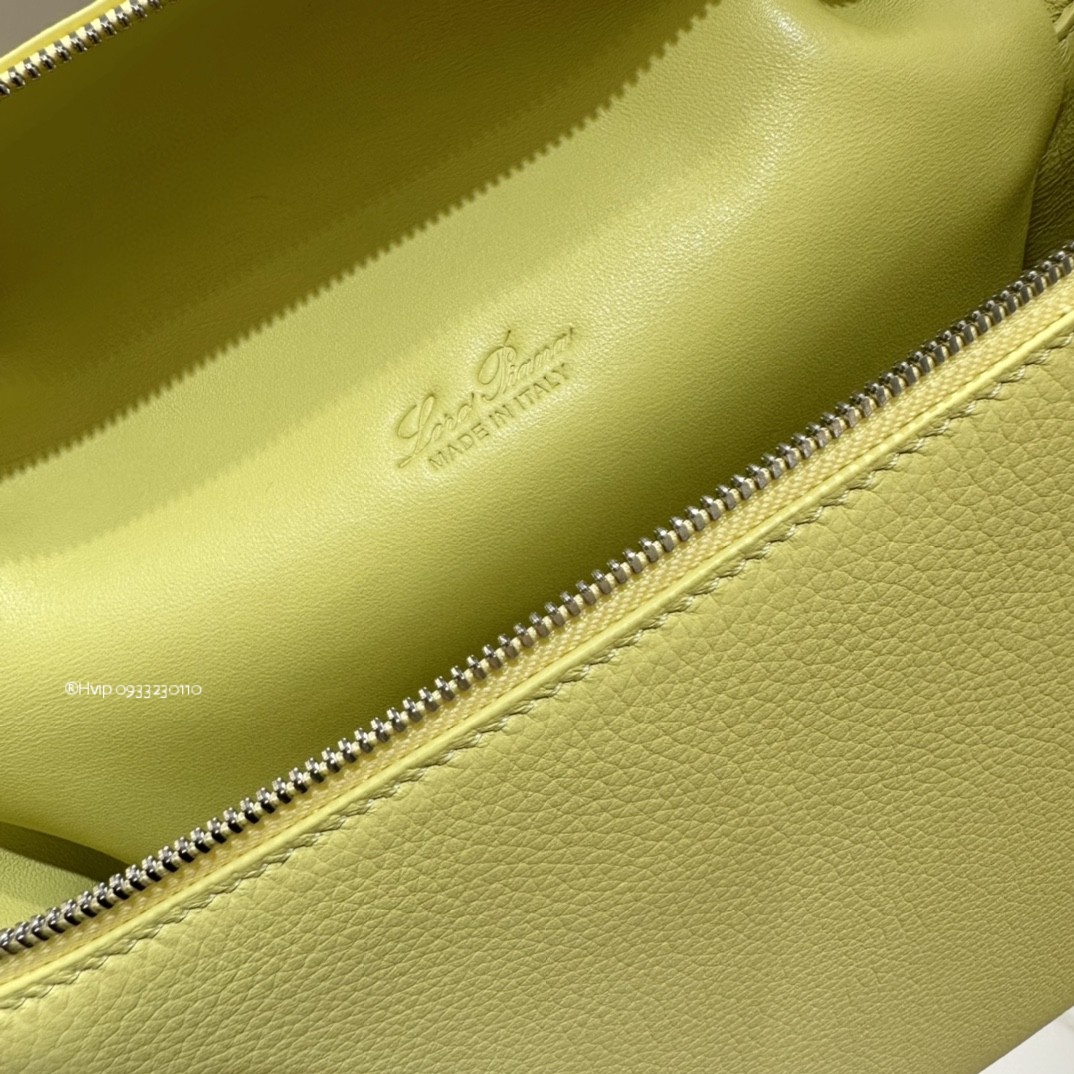 Loro Piana Extra Pocket backpack L23.5 Grained Calfskin FAN4041