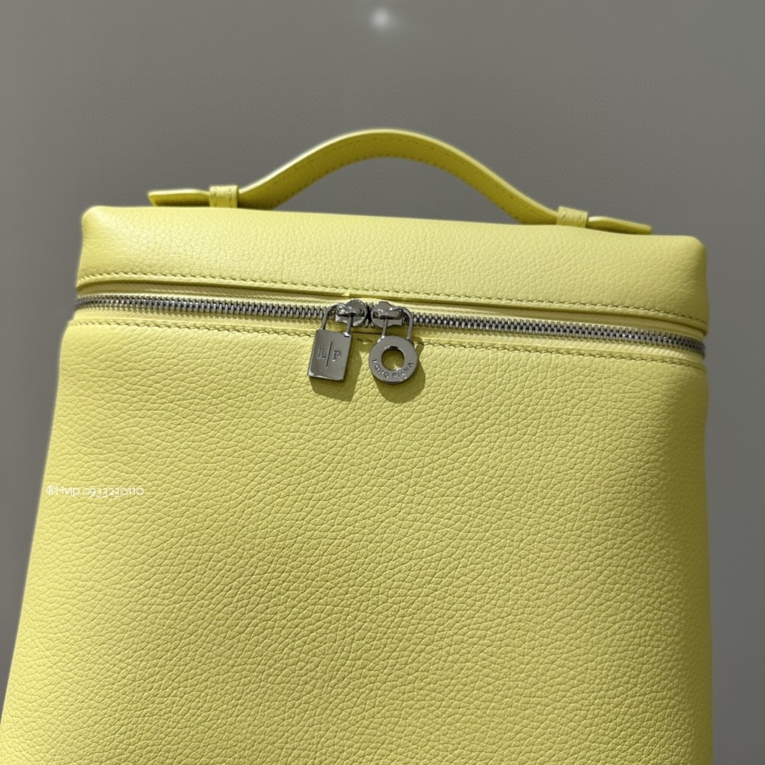 Loro Piana Extra Pocket backpack L23.5 Grained Calfskin FAN4041