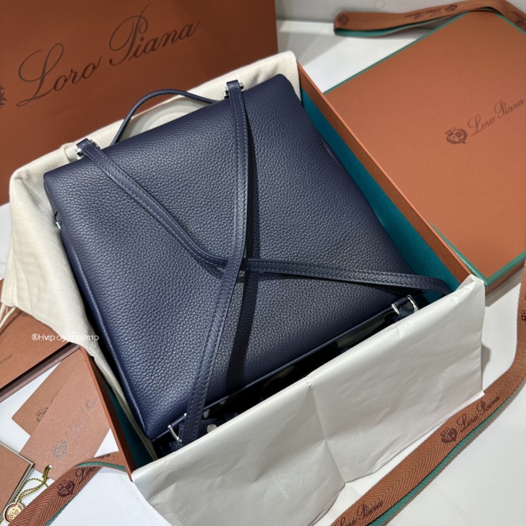 Loro Piana Extra Pocket backpack L23.5 Grained Calfskin navy blue FAN4041