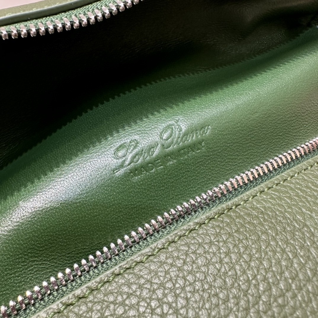 Loro Piana Extra Pocket backpack L23.5 Grained Calfskin FAN4041