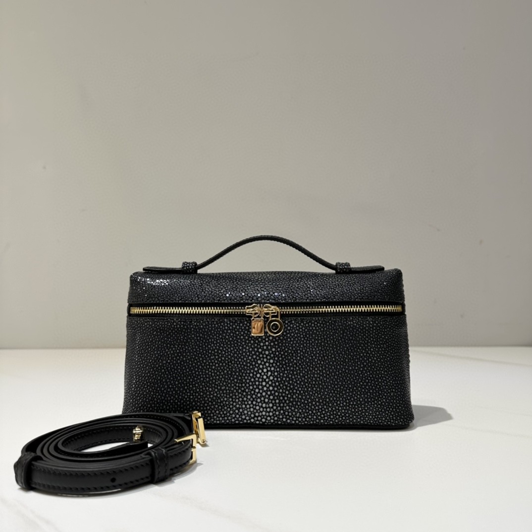 Loro Piana Extra Pocket L19