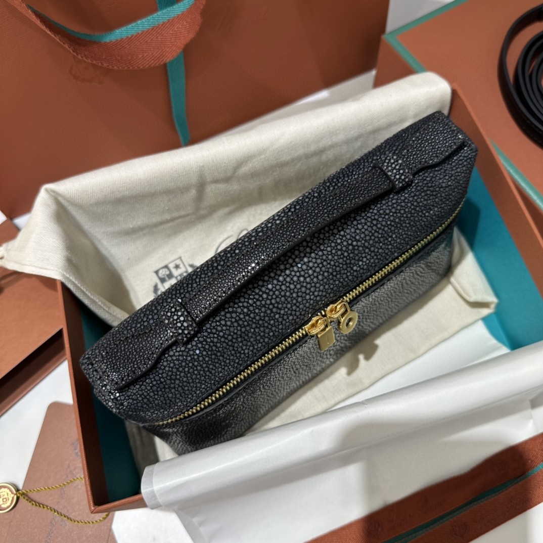 Loro Piana Extra Pocket L19