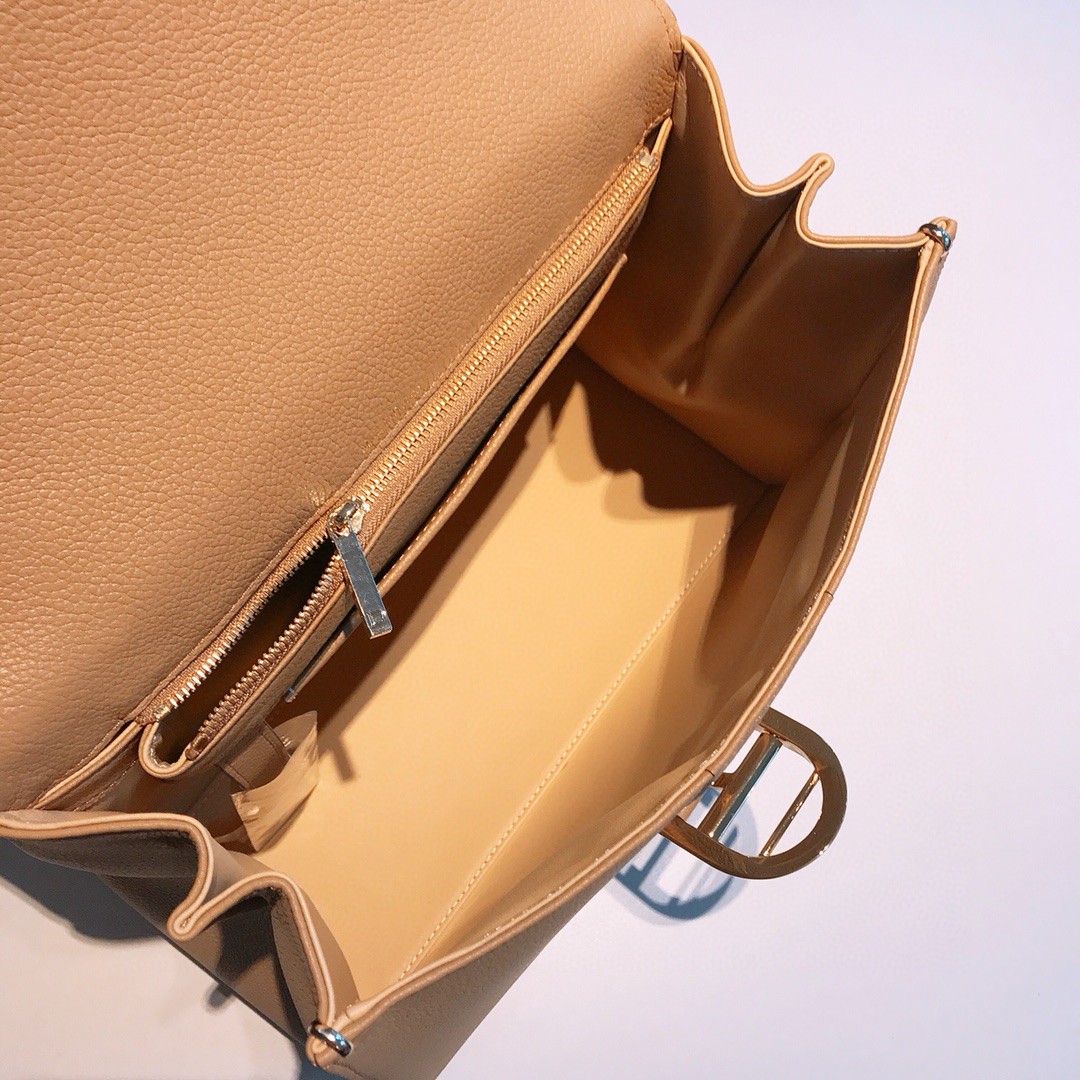 Delvaux Brillant MM grained Calfskin Vegetal - Ivory