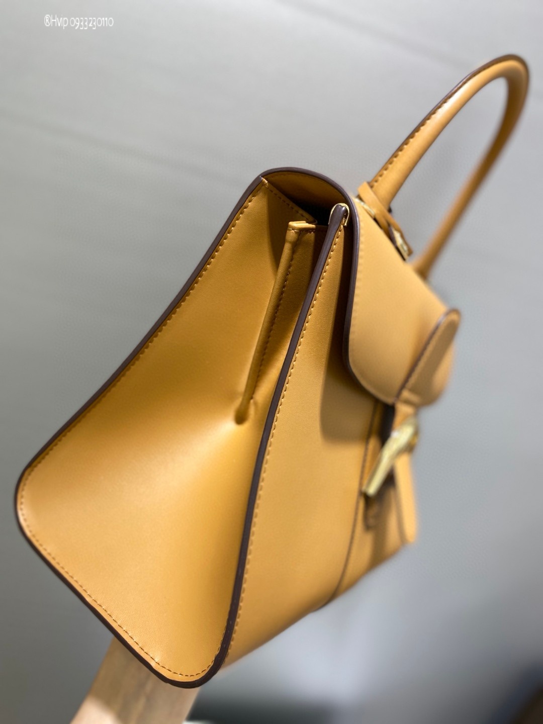 Delvaux Brillant MM in Box Calf beige