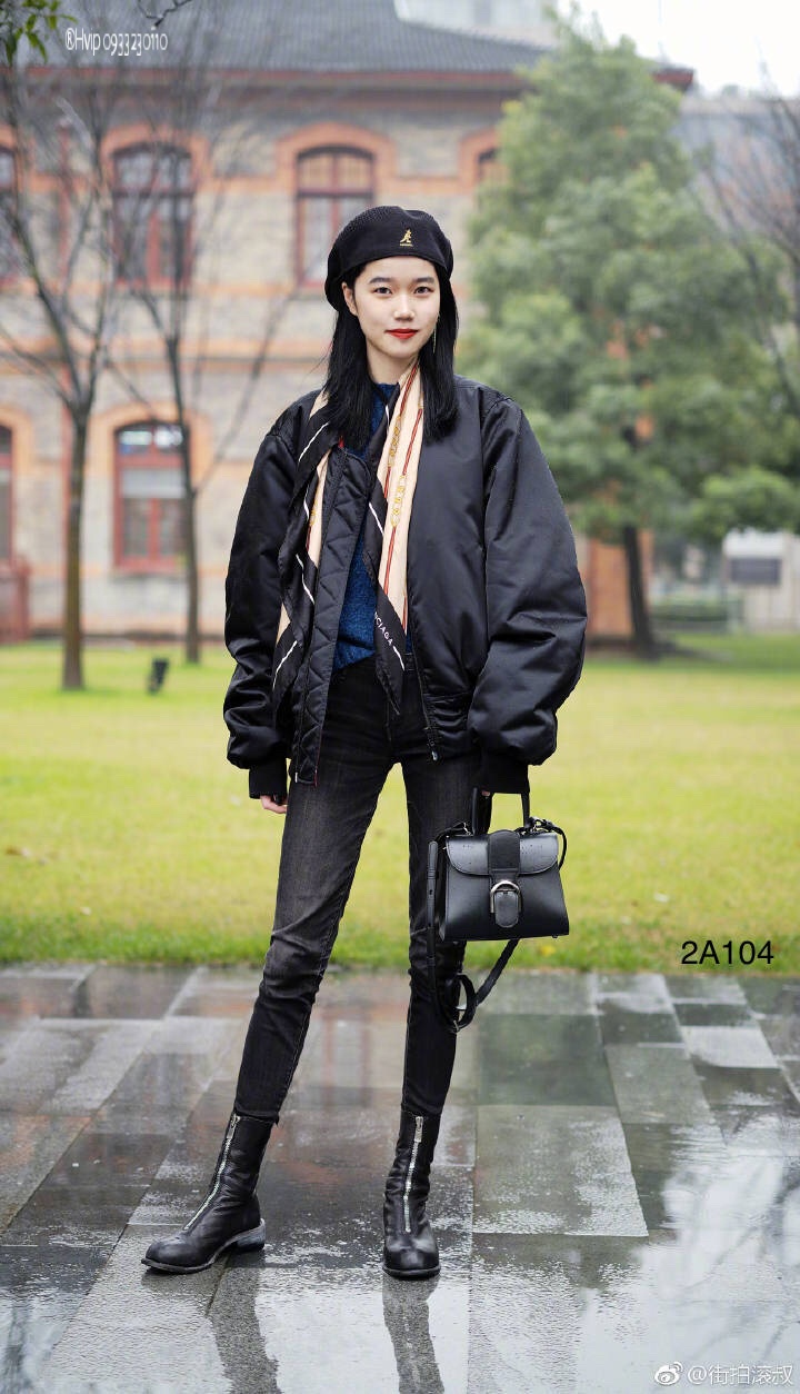 Delvaux Brillan mini in Box Calf so black