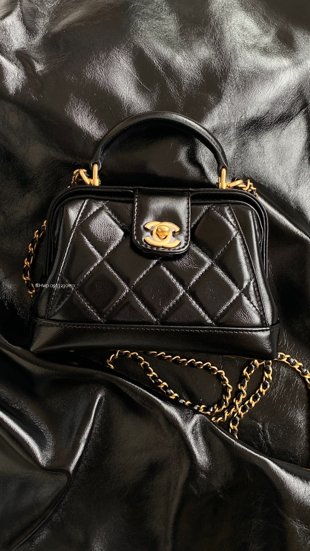 Chanel mini handle bag 2024