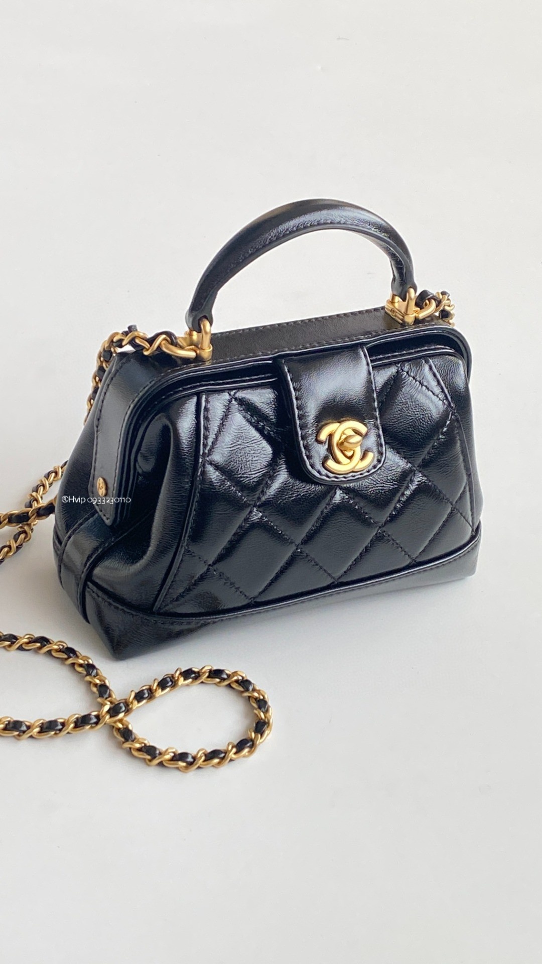 Chanel mini handle bag 2024