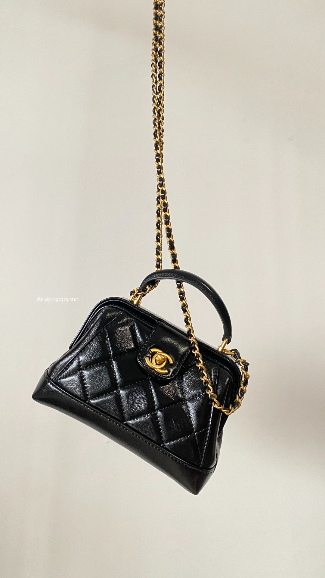 Chanel mini handle bag 2024