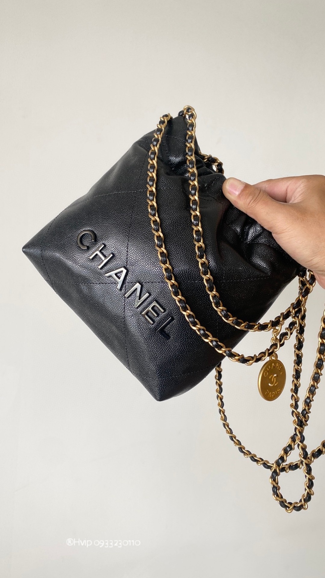 Chanel 22 mini so black