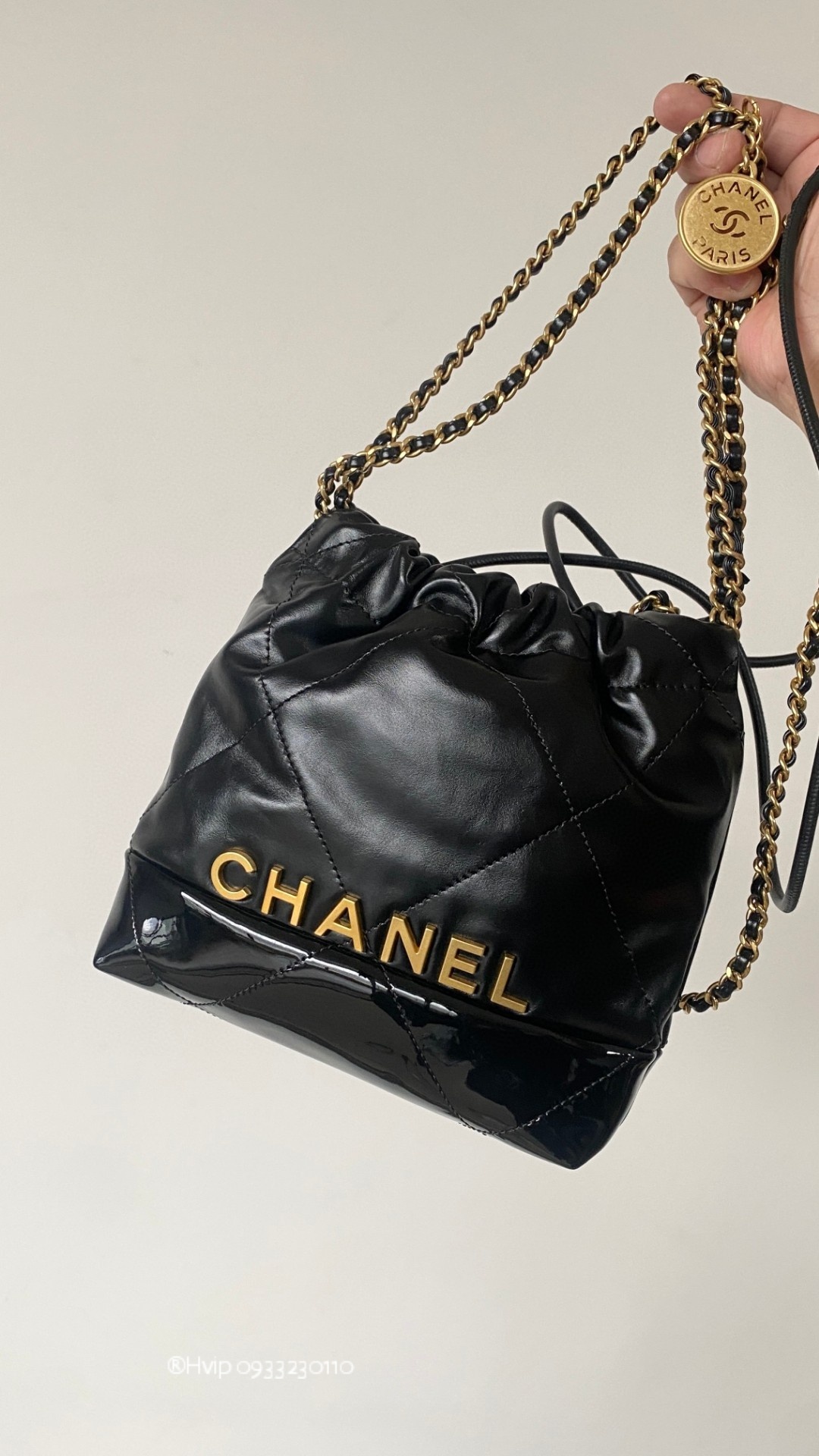 Chanel 22 mini black