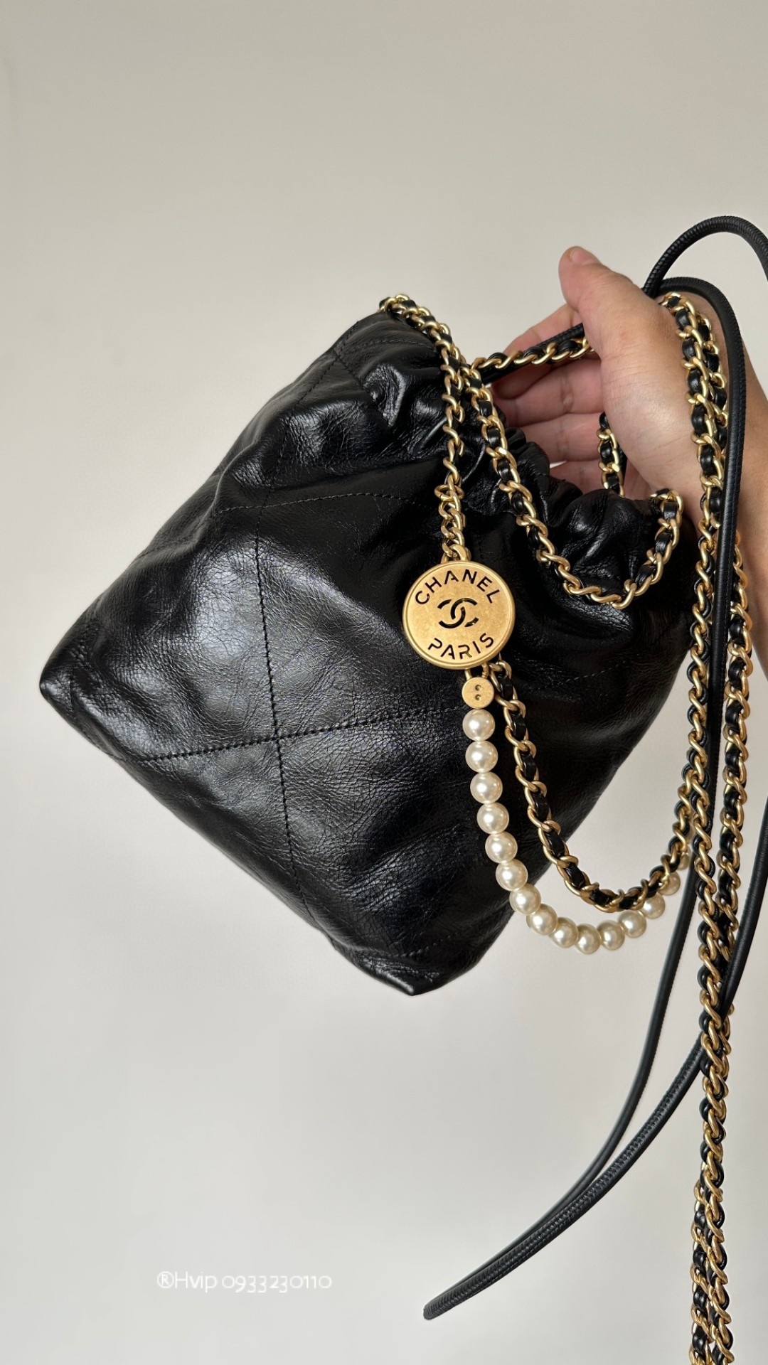 Chanel 22 mini pearl black