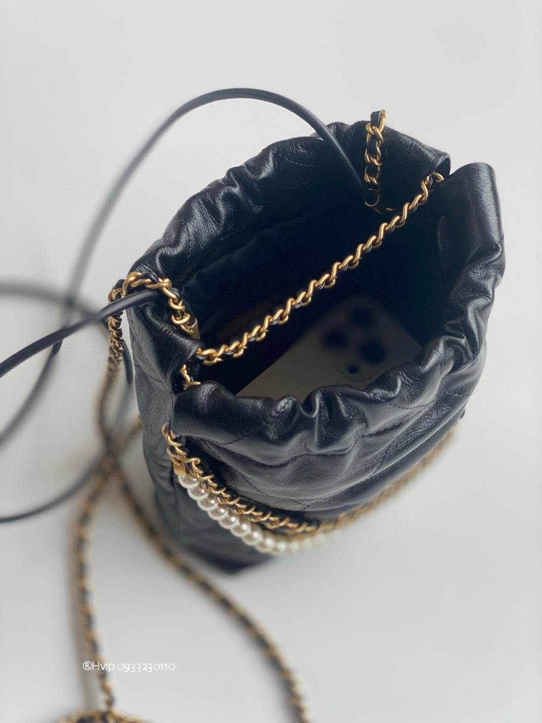 Chanel 22 mini pearl black