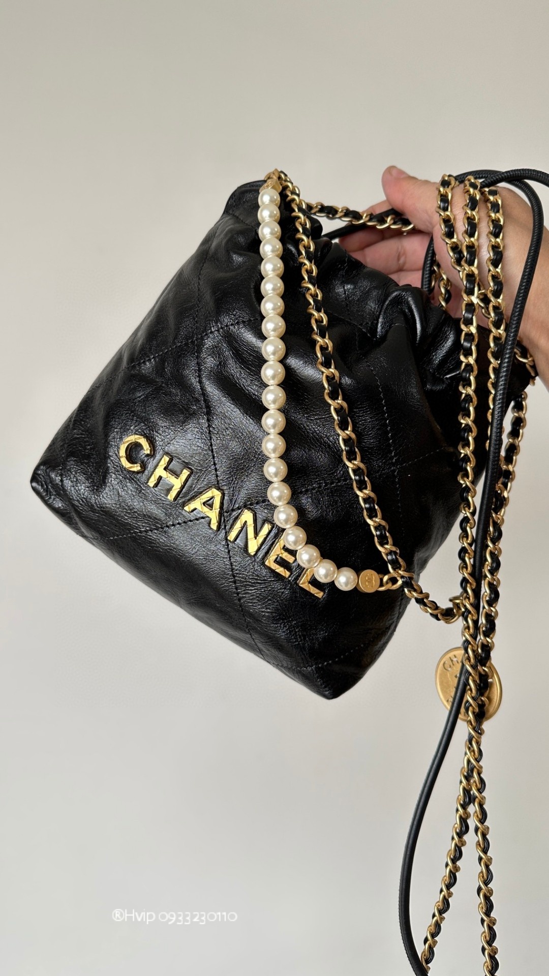 Chanel 22 mini pearl black