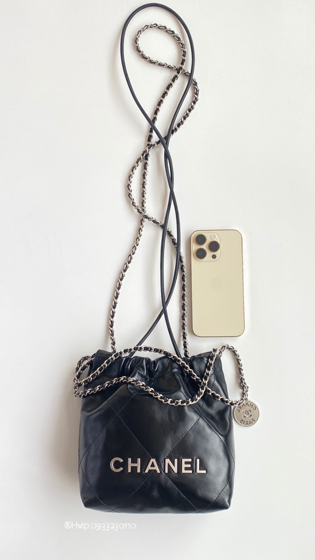 Chanel 22 mini black